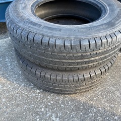 無料　195/80R15LT タイヤの画像