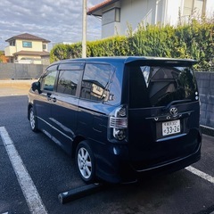 Toyota voxy 2008の画像