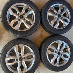 スタッドレスタイヤの画像