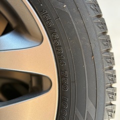 スタッドレスタイヤの画像