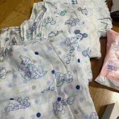 新生児、ブランケット、おむつの画像