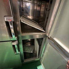 縦型冷蔵庫の画像