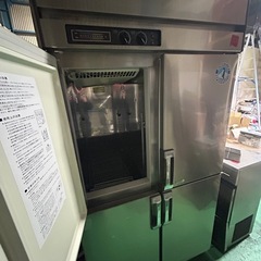 縦型冷蔵庫の画像