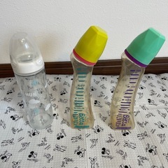 哺乳瓶、ミルクウォーマーなどの画像