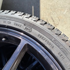 225/40R18スタッドレスタイヤセットの画像