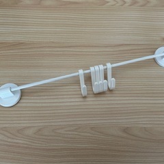 カインズ 浮かせて収納５連フックの画像