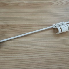 カインズ 浮かせて収納５連フックの画像