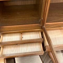 12/25まで店頭商品一部を除き半額クリスマスSALE!!開催中 　サ2512-141 カップボード 4枚トビラ ワイド1780  上下分割可　キズ汚れ有りの画像