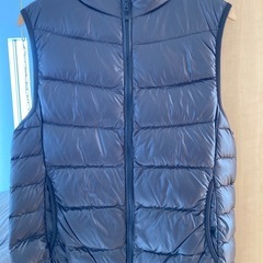 ユニクロ　ダウンベスト　XLの画像