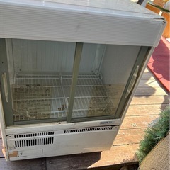 冷蔵ストッカーの画像