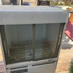 冷蔵ストッカーの画像