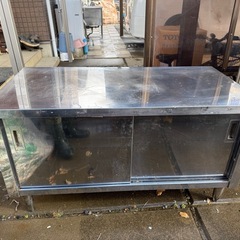 ステンレス作業台の画像