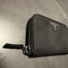 美品PRADA プラダ コンパクト ラウンドファスナー ウォレット　ナイロン 黒の画像