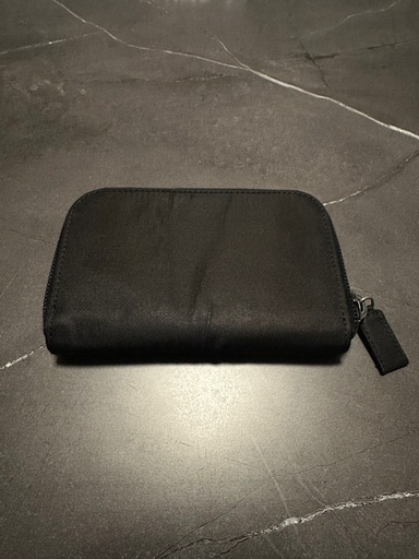 美品PRADA プラダ コンパクト ラウンドファスナー ウォレット ナイロン 黒