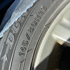 13インチ　アルミ付きスタッドレスタイヤ　4本セットの画像