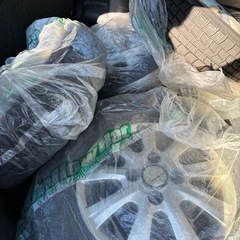 13インチ　アルミ付きスタッドレスタイヤ　4本セットの画像