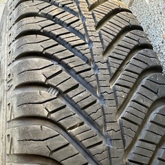 【㊗️ご成約🎊】【軽自動車用 145/80R13 オールシーズンタイヤ スノータイヤ GOOD YEAR Vector 4Seasons Hybrid M+S  MADE IN JAPAN スチールホイール付き 4本セット 】平成24年式 L375S型 タント グレード：X から取り外しました。＊ご不要なホイール等、自動車部品と交換可能な場合もありますのでお気軽にお問い合わせください。の画像