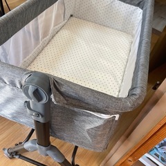 ベビーベッドの画像