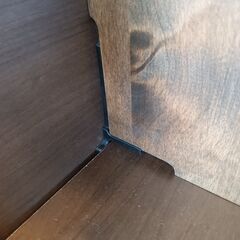 くろがね工作所　天然木　ブックシェルフ　定価43,450円　移動式ブックエンド　アルダーハギ材　本棚　書棚　ブラウン　サイズ（約）幅50×奥26×高140　　■近隣配送無料 買取GO‼　栄和店の画像