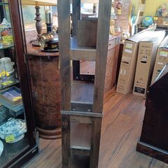 くろがね工作所　天然木　ブックシェルフ　定価43,450円　移動式ブックエンド　アルダーハギ材　本棚　書棚　ブラウン　サイズ（約）幅50×奥26×高140　　■近隣配送無料 買取GO‼　栄和店の画像