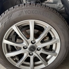 ヨコハマ iG60 175/65R15 2022年製 残溝しっかり アルミホイール付きスタッドレス4本セット 即使用可能の画像