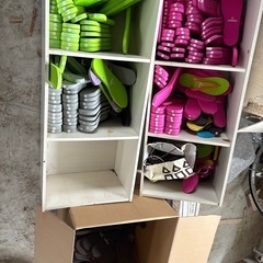 ビーチサンダル　大量　鼻緒無し　カラフル　素材　の画像