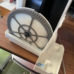 SHARP 加湿空気清浄機　2021年　中古の画像