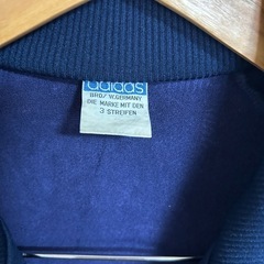 adidasジャージの画像