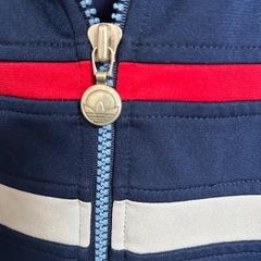 adidasジャージの画像