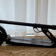 折りたたみ式キックボードの画像