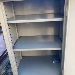 昭和レトロ コクヨ スチールキャビネット 鍵付き収納庫 引き出し付 書庫 グレーの画像