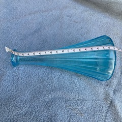 アンティーク　ブルーカラー　　フラワーベース　花瓶　ガラス製の画像