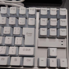 メカニカルキーボード　Redragon K552W-RGB-JPTI の画像