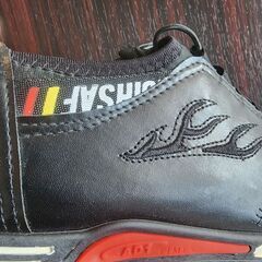 ほぼ新品　ハイカットスニーカー　25.５センチの画像