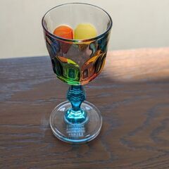 カラフルなベネチアンガラスのボウルとゴブレットセットの画像