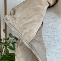 ダウンベスト　ユニクロ  S〜M超美品　レディース　ベージュ UNIQLOの画像