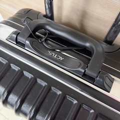 アクタス　キャリーケースの画像