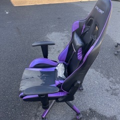 ゲーミングチェア　の画像