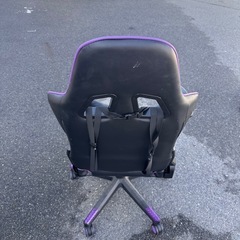 ゲーミングチェア　の画像