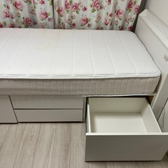 ニトリシングルベッドの画像