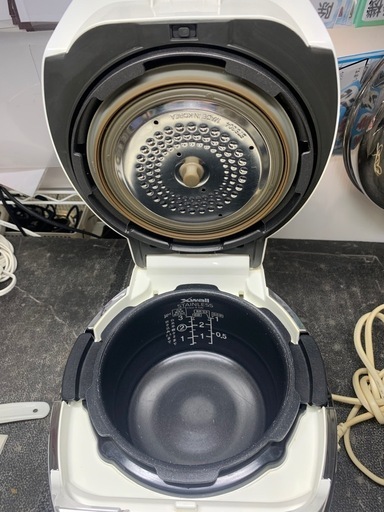 【クック/CUCKOO】【IH圧力炊飯ジャー】【3合炊き】2020年製　CRP-EHS0305F ★クリーニング済み/6ヶ月保証付き【