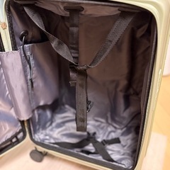 スーツケースの画像