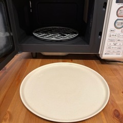 【SHARP電子レンジ】RE-S5E-W 2017年製」は、シャープ（SHARP）製の15L単機能オーブンレンジ（ホワイト系）の画像