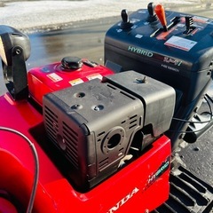 値下げ16万円一台限り！赤字売り切り！北海道内配送可！HS1390iスノーラハイブリッド！北海道　帯広　整備、点検！美品　除雪機　の画像