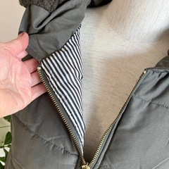 ダウンベスト　M の画像