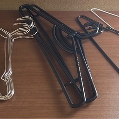 ハンガーまとめ売り 12本の画像