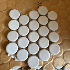 モザイクタイル　丸　白の画像