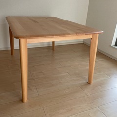 取引中✴︎ニトリのダイニングテーブルの画像