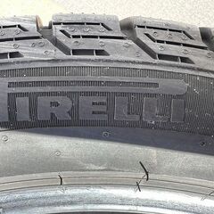 ピレリ ASIMMETRICO スタッドレスタイヤ 225/45R18 95H 24年製 ８分山の画像