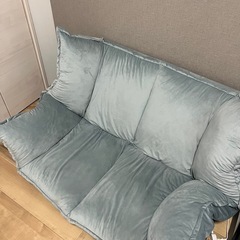 LOWYA ソファーの画像